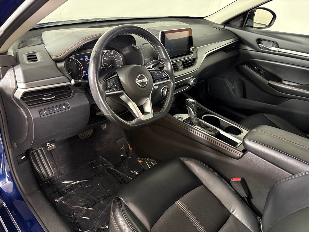 Used 2024 Nissan Altima 2.5 SR FWD image 18