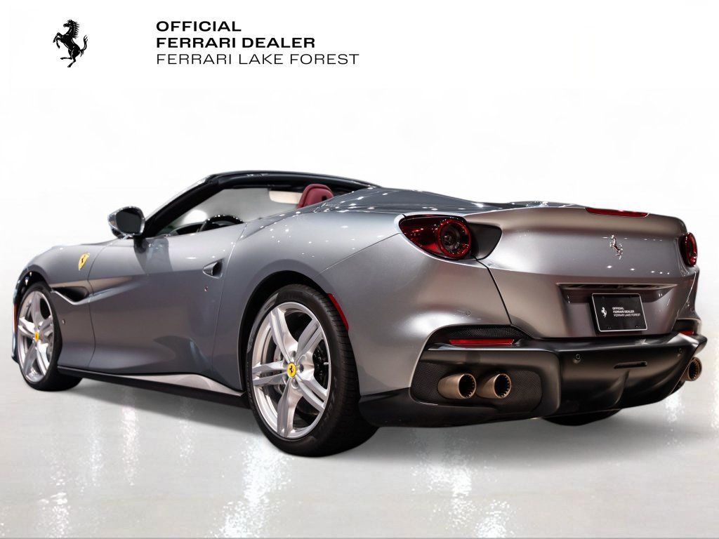 Used 2022 Ferrari Portofino M RWD image 2