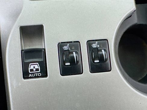 Used 2010 Toyota 4Runner Limited AWD/4WD image 21