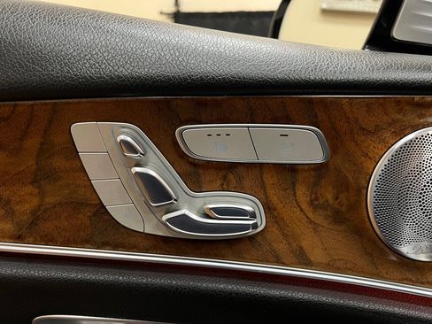 Used 2017 Mercedes-Benz E 300 image 19