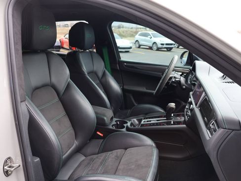 Certified 2022 Porsche Macan GTS image 26