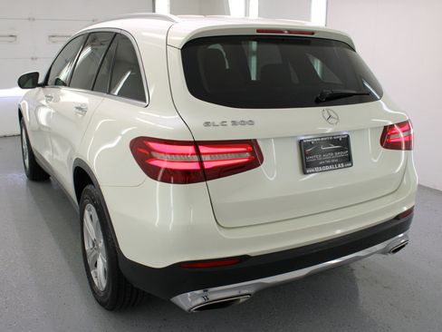 Used 2018 Mercedes-Benz GLC 300 GLC 300 SUV w/ Multimedia Package image 7