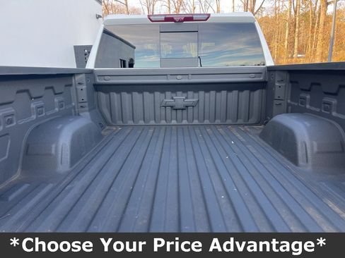 Used 2024 Chevrolet Silverado 1500 LTZ w/ LTZ Premium Package image 8