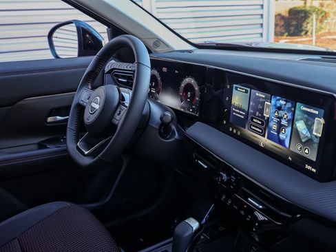 New 2026 Nissan Kicks SR image 20