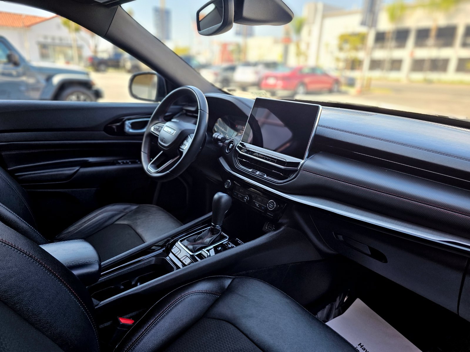 Used 2024 Jeep Compass Trailhawk AWD/4WD image 38