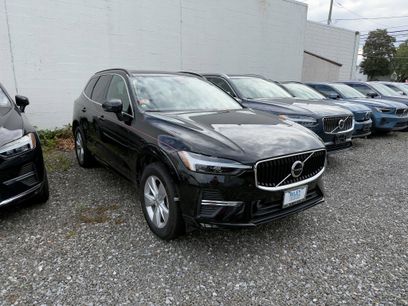 Certified 2022 Volvo XC60 B5 Momentum w/ Climate Package