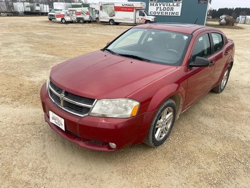 Used 2010 Dodge Avenger R/T image 8