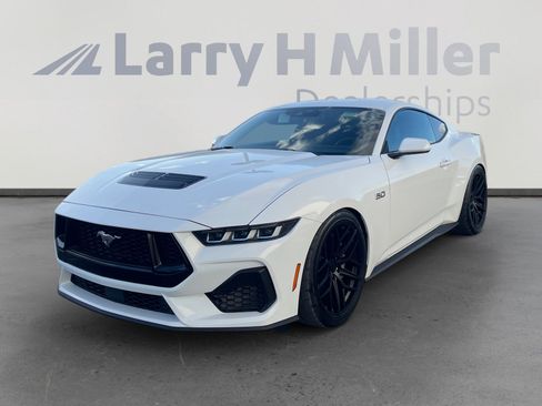 Used 2024 Ford Mustang GT RWD image 1