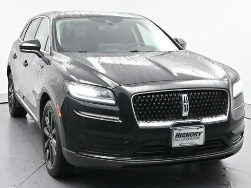 Used 2022 Lincoln Nautilus Reserve w/ Monochromatic Package AWD/4WD image 2