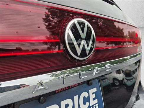 Used 2024 Volkswagen Atlas SE FWD image 28
