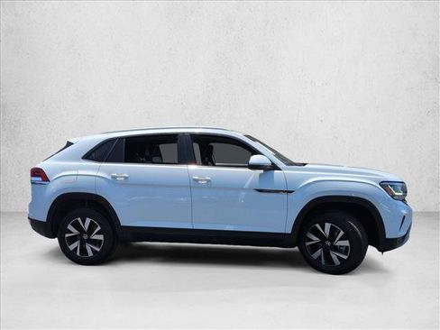 Certified 2023 Volkswagen Atlas Cross Sport SE FWD image 4