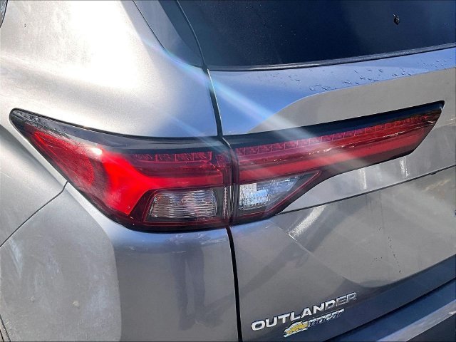 Used 2022 Mitsubishi Outlander SEL FWD image 32