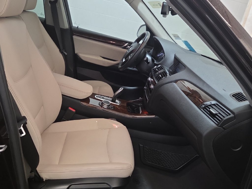 Used 2016 BMW X3 xDrive28i AWD/4WD image 3