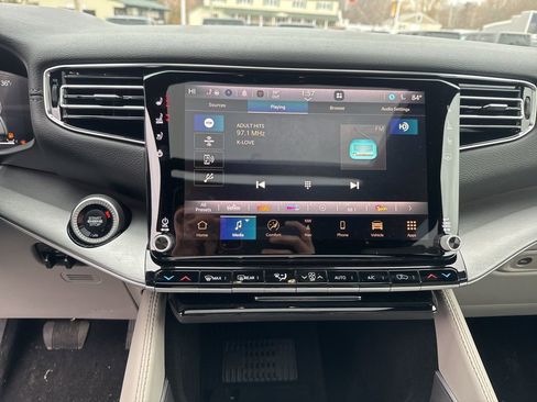 New 2026 Jeep Grand Wagoneer 4WD w/ Premium Group I image 12