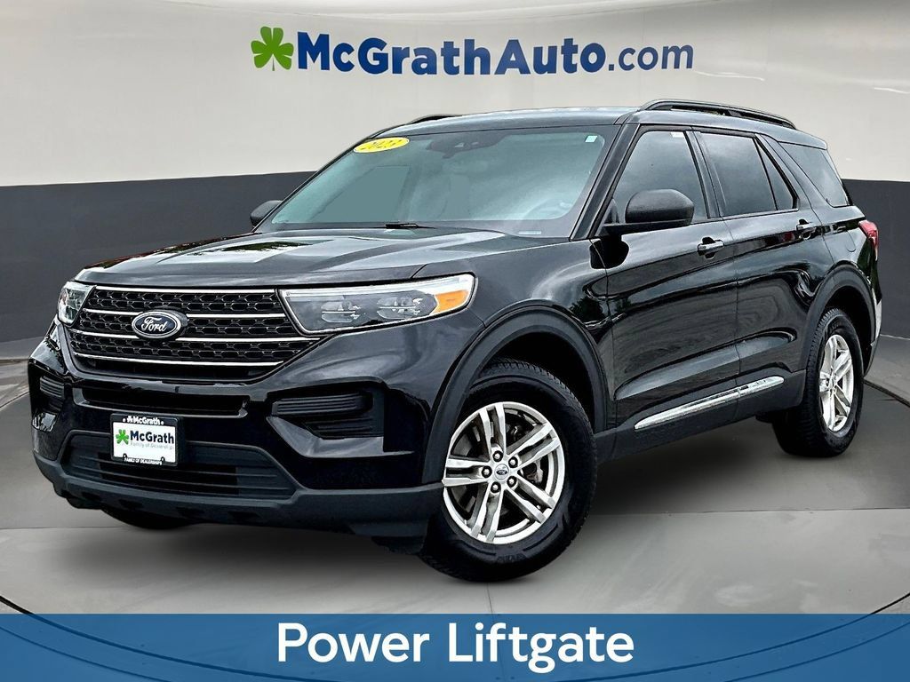 Used 2023 Ford Explorer XLT AWD/4WD image 3