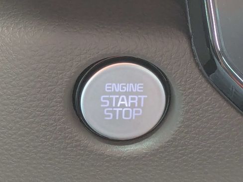 New 2026 Kia Carnival EX FWD image 38