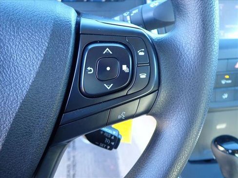 Used 2017 Toyota Camry LE image 14