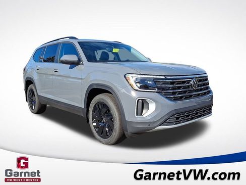 New 2026 Volkswagen Atlas SE image 1