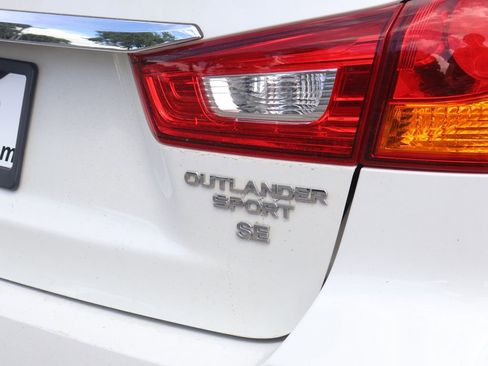 Used 2019 Mitsubishi Outlander Sport SE FWD image 14