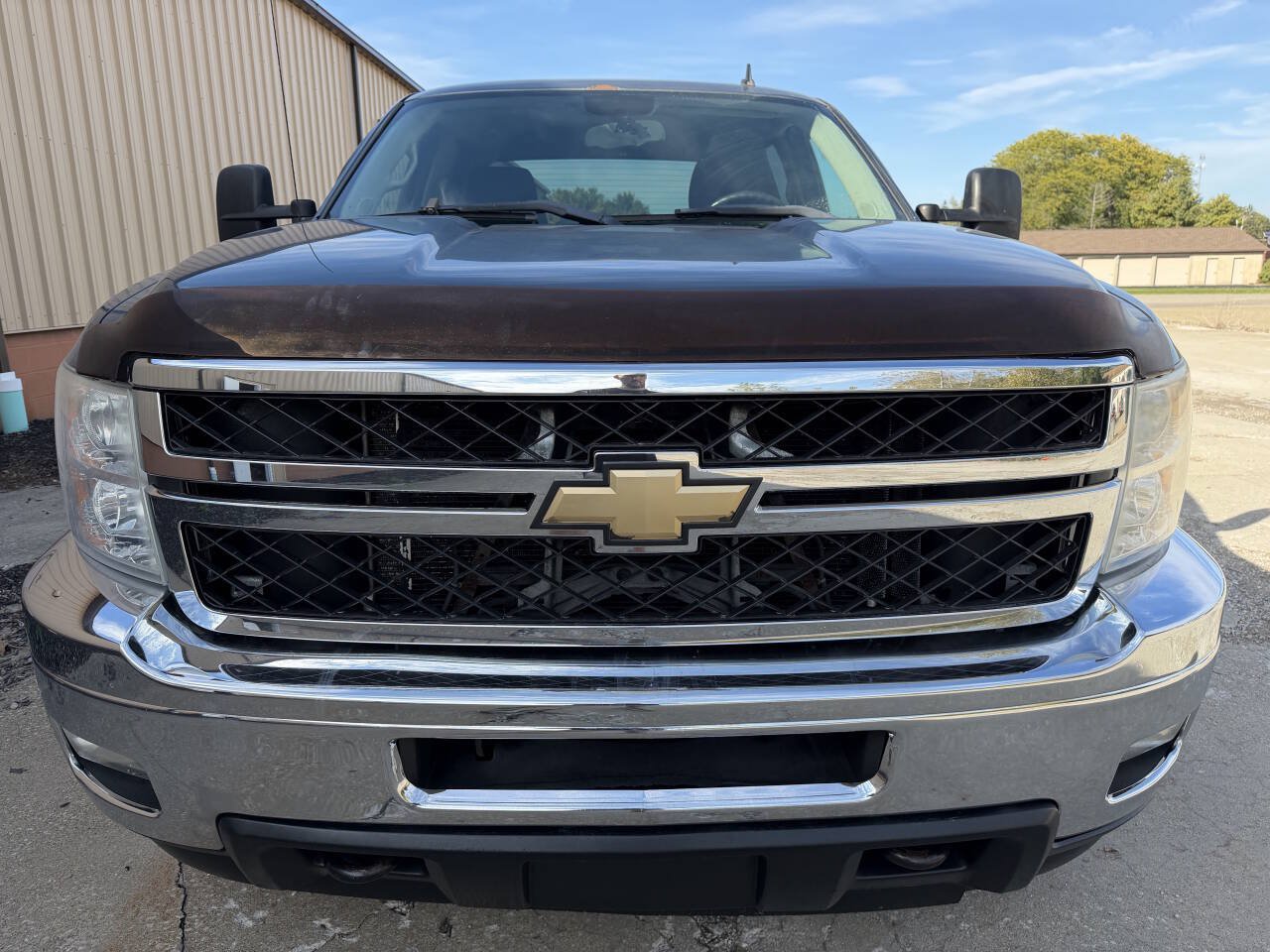 Used 2011 Chevrolet Silverado 2500 LT w/ Interior Plus Package AWD/4WD image 12