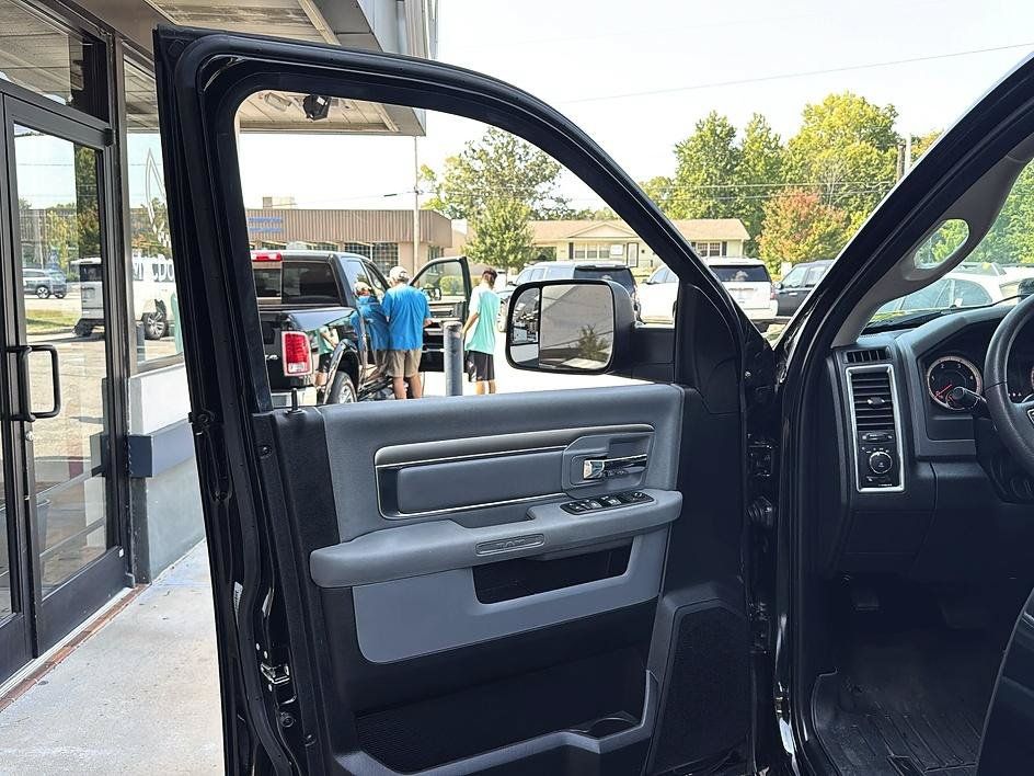 Used 2018 RAM 2500 SLT w/ Off Road Package AWD/4WD image 29