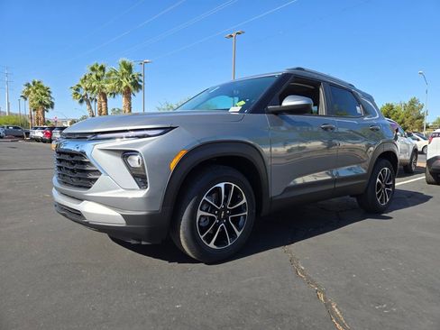 New 2026 Chevrolet TrailBlazer LT FWD image 2