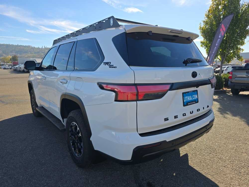 Used 2023 Toyota Sequoia Limited AWD/4WD image 3