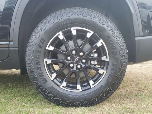 New 2026 Chevrolet Traverse Z71 w/ Enhanced Driving Package image 5