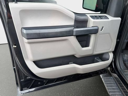 Used 2017 Ford F150 XL w/ Equipment Group 101A Mid RWD image 16