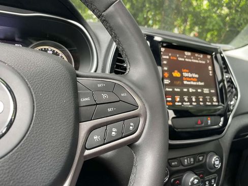 Used 2022 Jeep Cherokee Limited w/ Elite Package AWD/4WD image 23