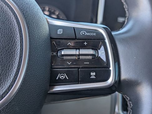 Used 2021 Kia Sorento SX image 19