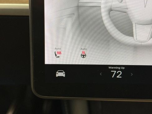 Used 2021 Tesla Model Y Long Range image 18