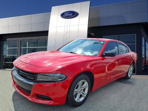 Used 2023 Dodge Charger SXT image 4