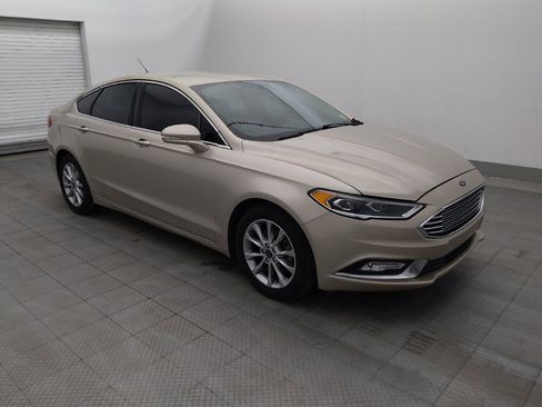 Used 2017 Ford Fusion SE w/ Fusion SE Technology Package FWD image 11