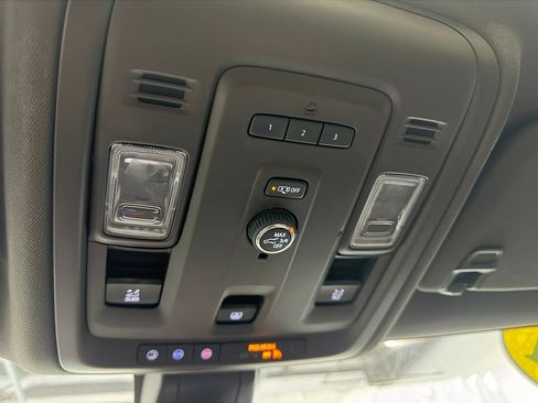 Used 2021 Chevrolet Tahoe Z71 AWD/4WD image 30