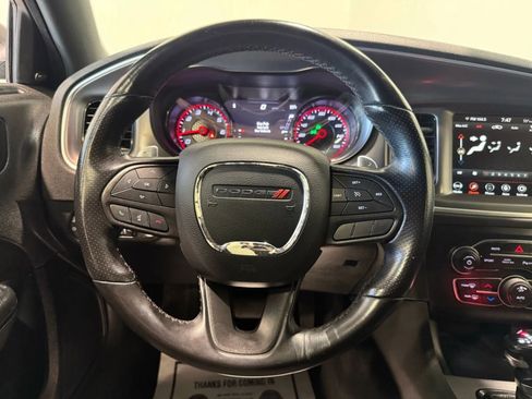 Used 2022 Dodge Charger R/T w/ Blacktop Package image 8