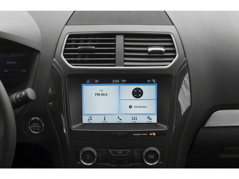 Used 2018 Ford Explorer XLT w/ Equipment Group 201A image 7
