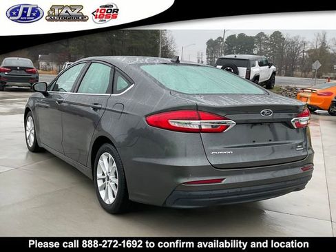 Used 2020 Ford Fusion SE image 5