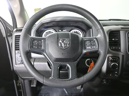 Used 2019 RAM 1500 Express w/ Express Value Package AWD/4WD image 31