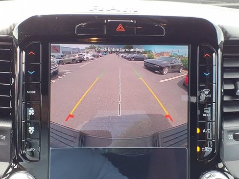 Used 2025 RAM 2500 Big Horn AWD/4WD image 9