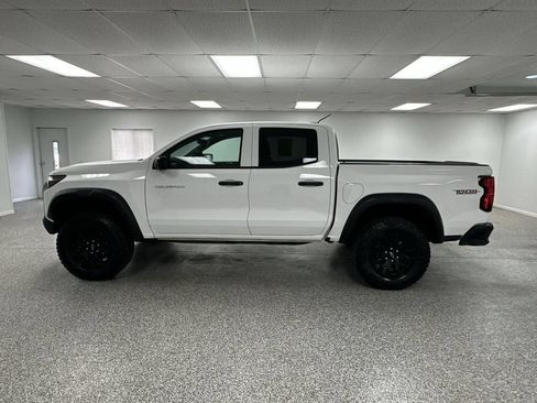 Used 2024 Chevrolet Colorado Trail Boss w/ Technology Package AWD/4WD image 5