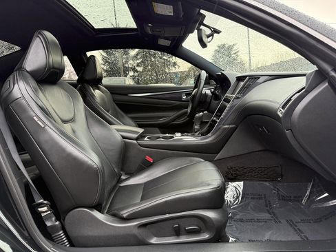 Used 2017 INFINITI Q60 Red Sport 400 image 15