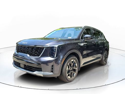 Certified 2026 Kia Sorento S FWD image 3