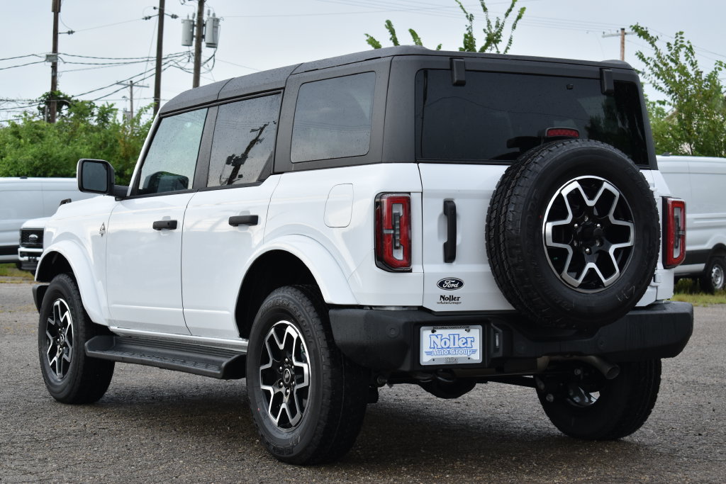 New 2026 Ford Bronco Outer Banks AWD/4WD image 10