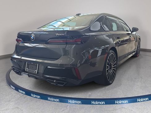 New 2026 BMW 760i xDrive image 4