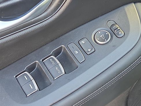 Used 2025 Honda HR-V EX-L image 13