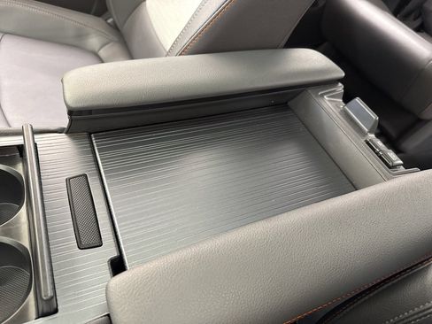 Certified 2023 Toyota Sienna XSE image 34