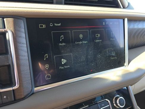 Used 2023 GMC Yukon XL Denali w/ Advanced Technology Package image 12