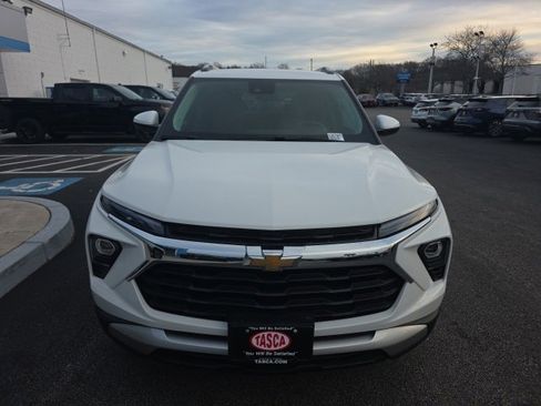 New 2025 Chevrolet TrailBlazer LT w/ Convenience Package image 2