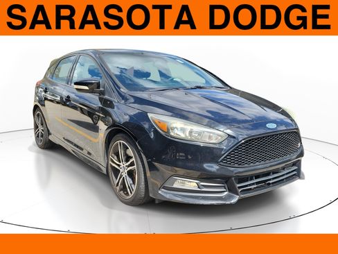 Used 2016 Ford Focus ST image 1